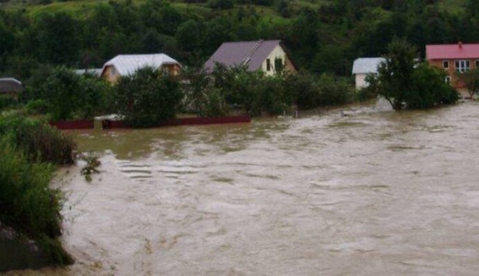 Які смертельні повені пережила Україна з кінця 90-х: інфографіка