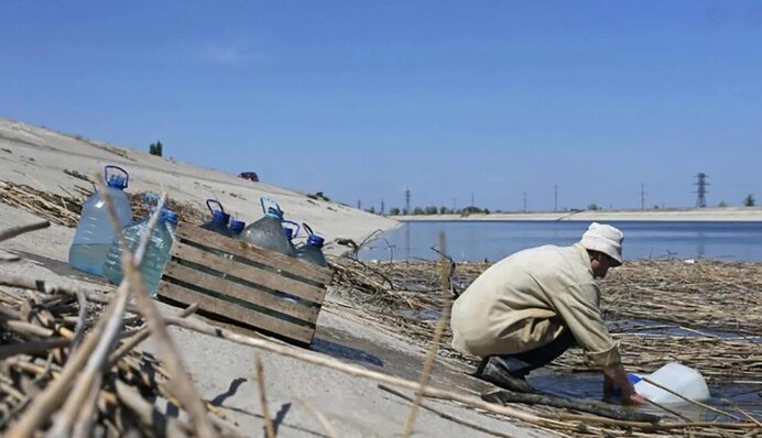 Снимает вопрос с повестки: эксперт указал на опасность продажи воды в Крым