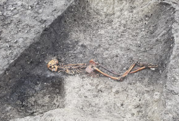 Археологи виявили скелет дівчини зі зв'язаними руками, убитої 2 тис. років тому: фото