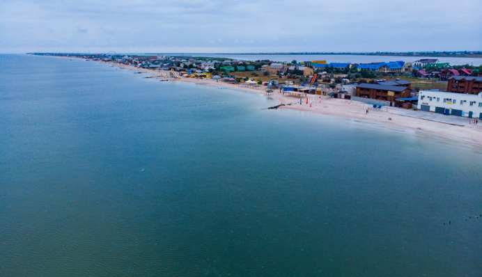 Медуз в Кирилівці показали з висоти пташиного польоту - і ці фото вражають