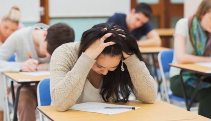 Які предмети виявилися найскладнішими на ЗНО для школярів в Україні: інфографіка