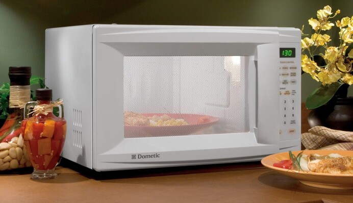 Дівчина забула обід у мікрохвильовці - побачене там через тиждень жахнуло не тільки її