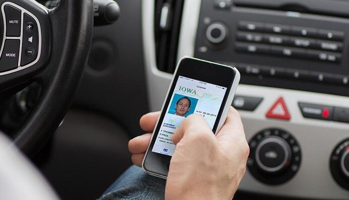 Жінка отримала водійські права і була вражена - такого фото вона точно не очікувала