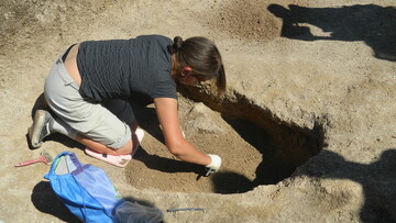 Археологи знайшли в Криму кам'яний ящик зі спаленою дитиною - таємниця поховання вражає