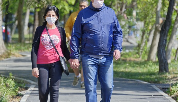 В Украине 17 регионов бьют рекорды по коронавирусу: где ситуация хуже всего