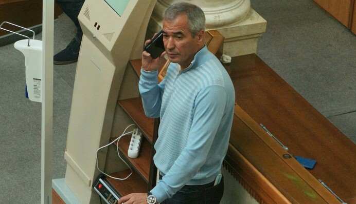 Депутат Кальцев 