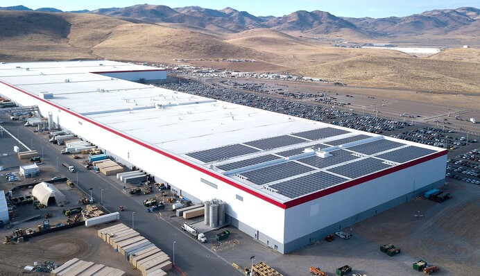 Задержанный в США хакер из РФ хотел взломать сервера завода Тесла - отреагировал даже Маск