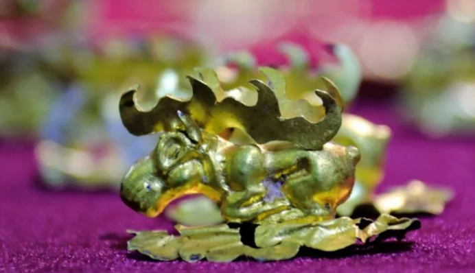 В Азії поруч з курганом знайшли золото скіфів: йому близько 2,5 тисяч років, фото