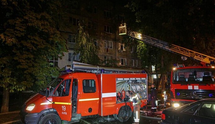 Умерла, не приходя в сознание: в Киеве страшный пожар в многоэтажке убил женщину, фото
