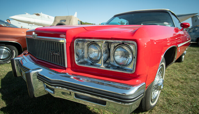 Невероятная атмосфера и уникальные авто: эксклюзивные фото OldCarLand в Киеве