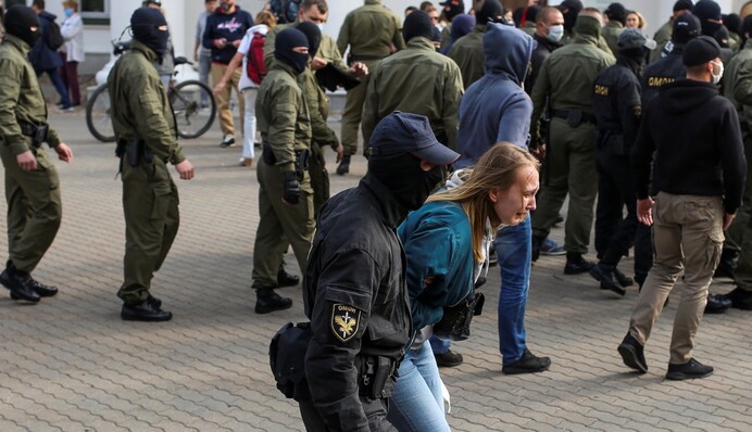 У Білорусі почали розгін нових акцій протесту - в Мінську відключили інтернет: відео