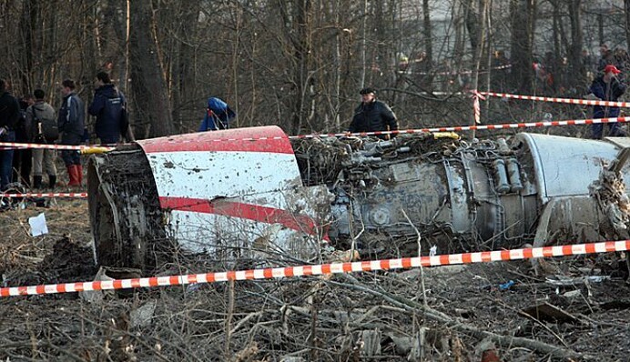 У Польщі вимагають арешту російських диспетчерів, які чергували в день катастрофи літака з Качинським