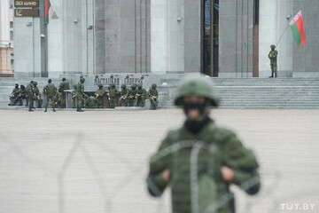 В Минск начали стягивать военную технику накануне новой акции протеста: фото и видео