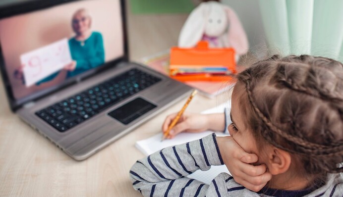 В украинских школах могут не ставить оценки: по каким предметам и в каких случаях