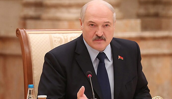 Модельєр розповів, як постачав повій в баню до Лукашенка