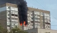 Масштабный пожар в киевской многоэтажке на Троещине: появились видео и новые данные