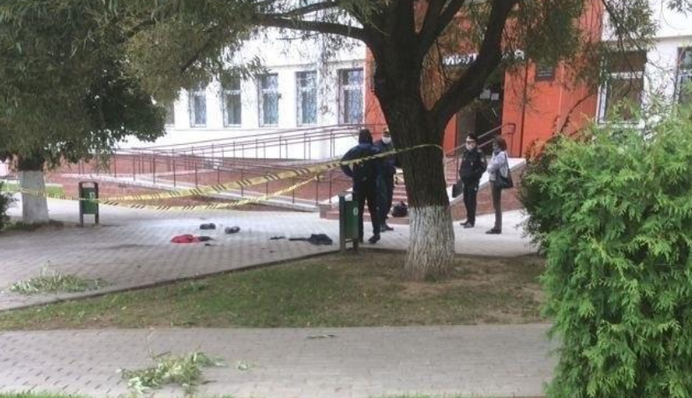 У Білорусі помер чоловік, який підпалив себе біля відділку міліції: що про нього відомо