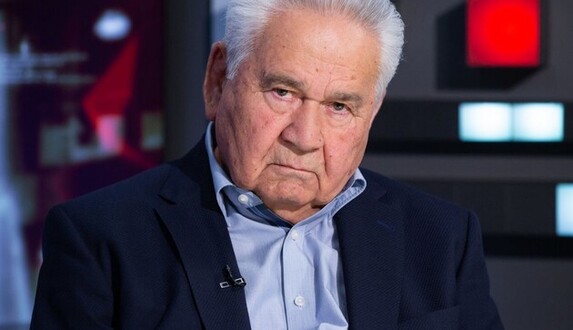 Ничего не вижу: Фокин после скандала стал героем метких фотожаб