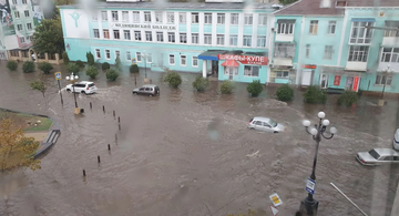 Крым ушел под воду после мощных ливней: фото и видео потопа