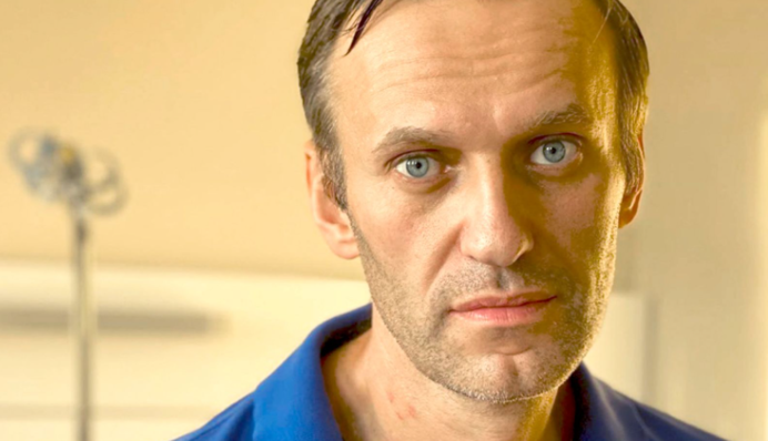 Чувствовал, что умираю: Навальный дал первое интервью и рассказал о жизни после отравления