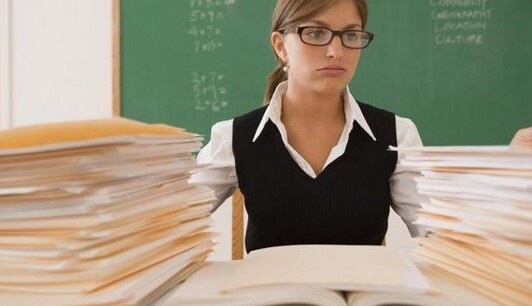 Украинским учителям хотят отменить повышение зарплат с 2021 года