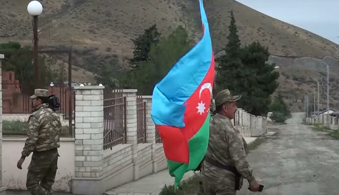 Азербайджанські війська змусили вірмен тікати: опубліковано відео з захопленої казарми