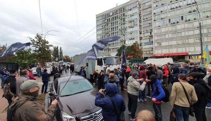 Сторонники фигуранта дела об убийстве Шеремета устроили потасовки с полицией в Киеве: видео