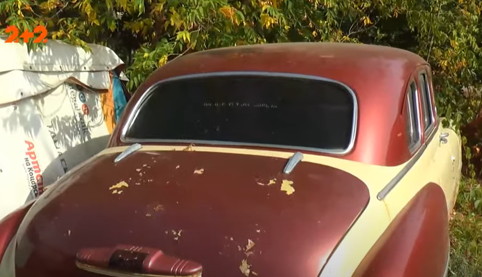 В гаражном кооперативе Харькова нашли настоящее автомобильное сокровище: видео