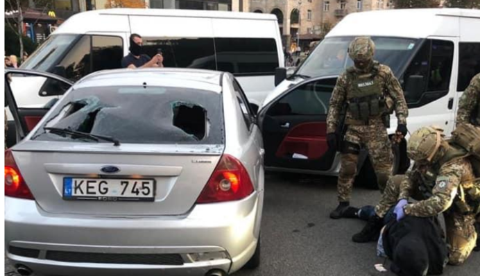 В полиции раскрыли детали спецоперации со стрельбой в центре Киева: фото