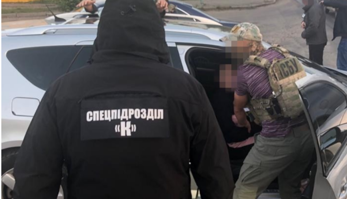 В Україні впіймали небезпечну банду, що продавала зброю і вибухівку: фото і відео