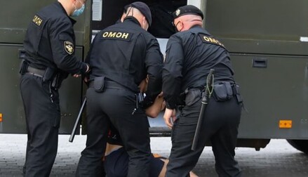 В Минске проходит марш людей с инвалидностью - уже начались задержания: фото и видео