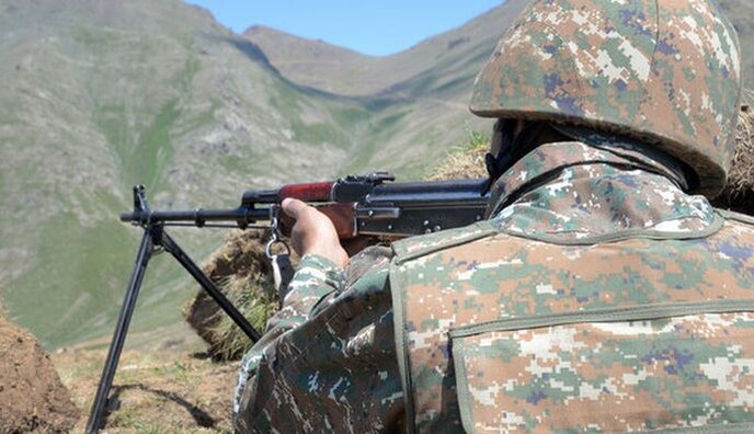 Азербайджанські та вірменські військові вбивають полонених і поранених: відео 18+