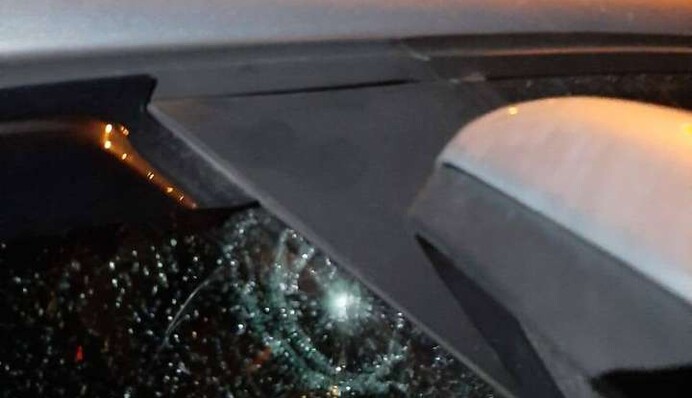 В Запорожье из винтовки открыли стрельбу по авто кандидата в депутаты: фото