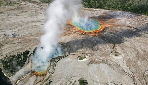 Извержения супервулкана Йеллоустоун не избежать: ученые рассказали, когда оно может произойти