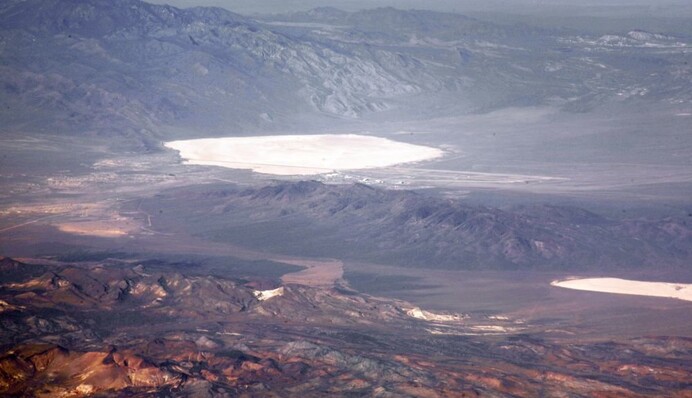 В США возле секретной военной базы заметили НЛО: опубликовано видео