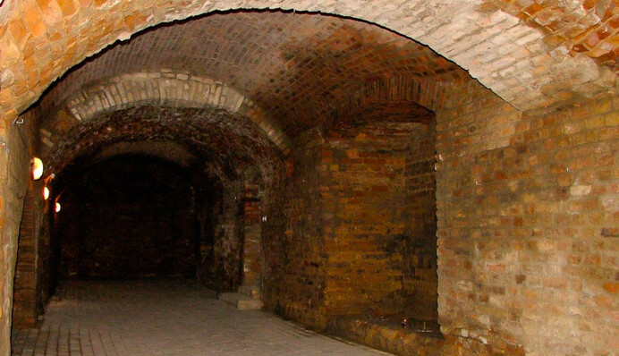 На Волині археологи виявили загадкові підземелля з 