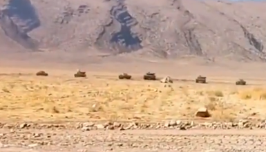 На кордоні з Нагірним Карабахом були помічені іранські танки: що це значить, відео