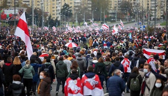 У Білорусі розпочався загальнонаціональний страйк: люди перекривають дороги, фото і відео
