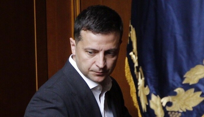 Монобільшості вже не буде: що загрожує президенту після провалу "Слуги народу" на виборах