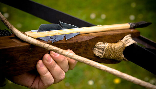 В России известного бизнесмена убили стрелой, девушка чудом спаслась: жуткие подробности