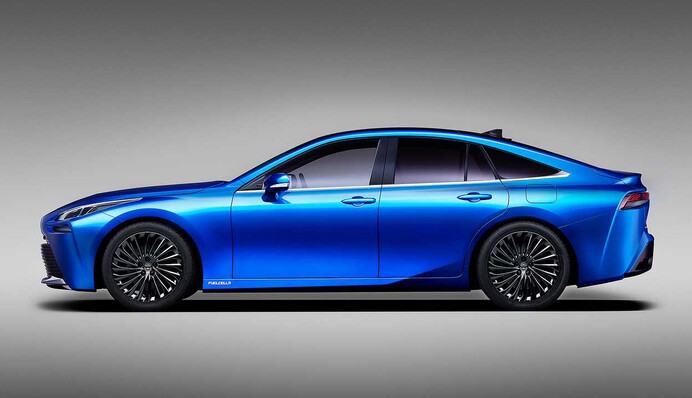 Toyota рассекретила новое водородное авто: фото и характеристики