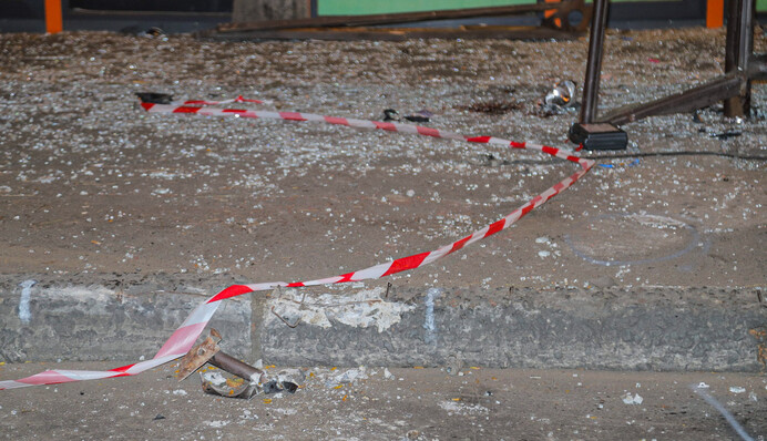 Люди на остановке лежат на осколках: жуткие видео из Одессы, снятые в первые минуты после ДТП