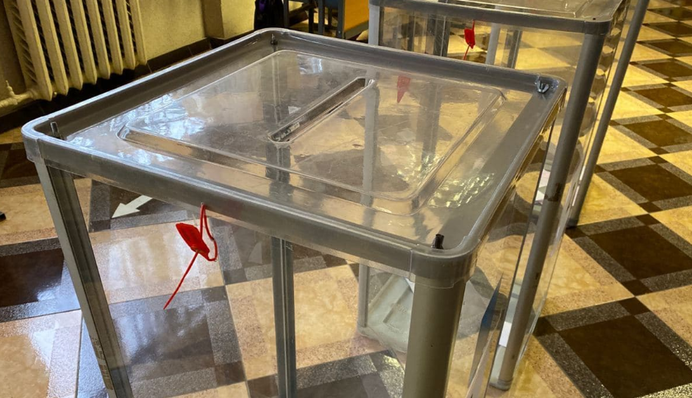 В Україні почали фіксувати порушення в другому турі місцевих виборів: фото і відео