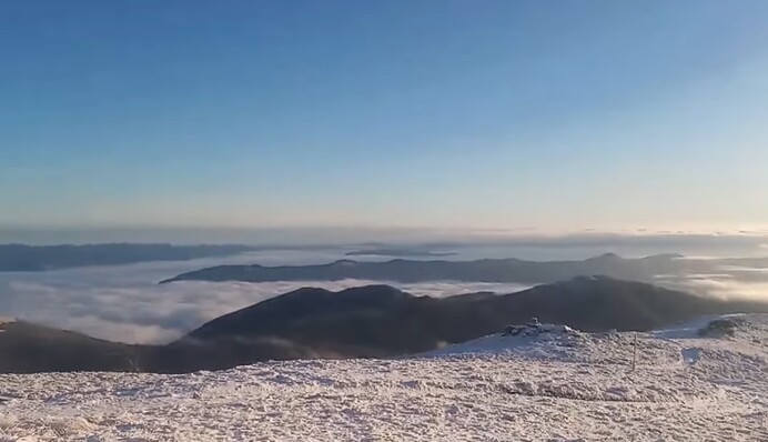 Украинские Карпаты засыпало снегом, ударил мороз: появилось яркое видео