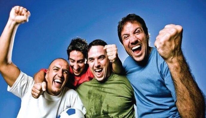 Міжнародний день чоловіків: яскраві листівки і кращі привітання у віршах і прозі