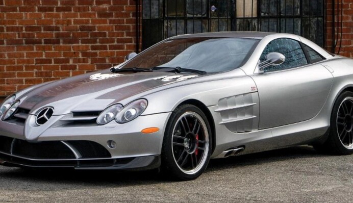 В Украине засветился раритетный суперкар McLaren, разгоняющийся свыше 300 км в час: фото