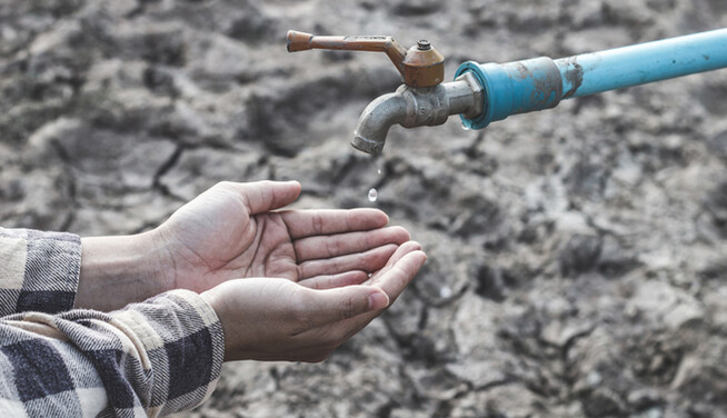 Теперь вода будет по графику: в сети показали печальное фото водохранилища Ялты