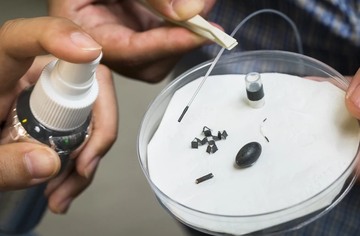 Вчені винайшли спрей, який "оживляє" предмети і перетворює їх у роботів: відео