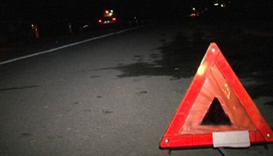 У Кам'янці-Подільському автомобіль перекинувся на терасі кафе, відео смертельної аварії