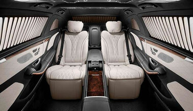 В Киеве засветился редкий лимузин Mercedes - таких авто очень мало в Украине: фото